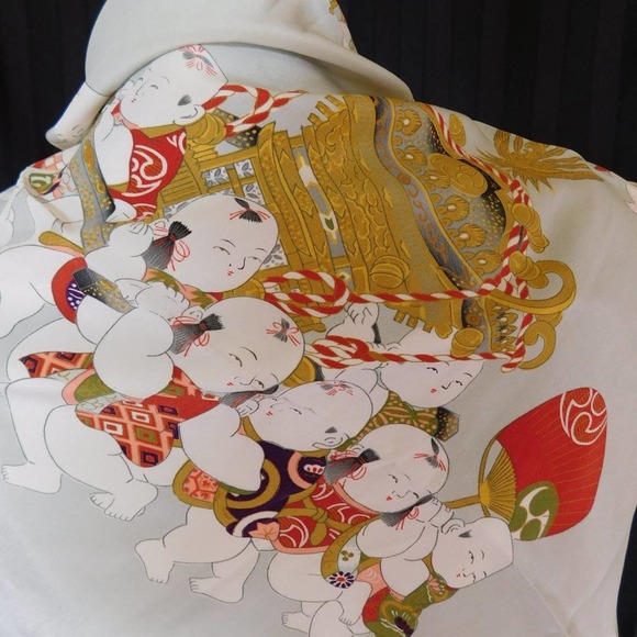 VINTAGE JAPANESE PRINT SILK SCARF - Picture 2 of 7